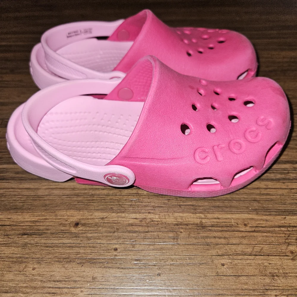 CROCS Kids 2 shade Pink Clogs Size C11